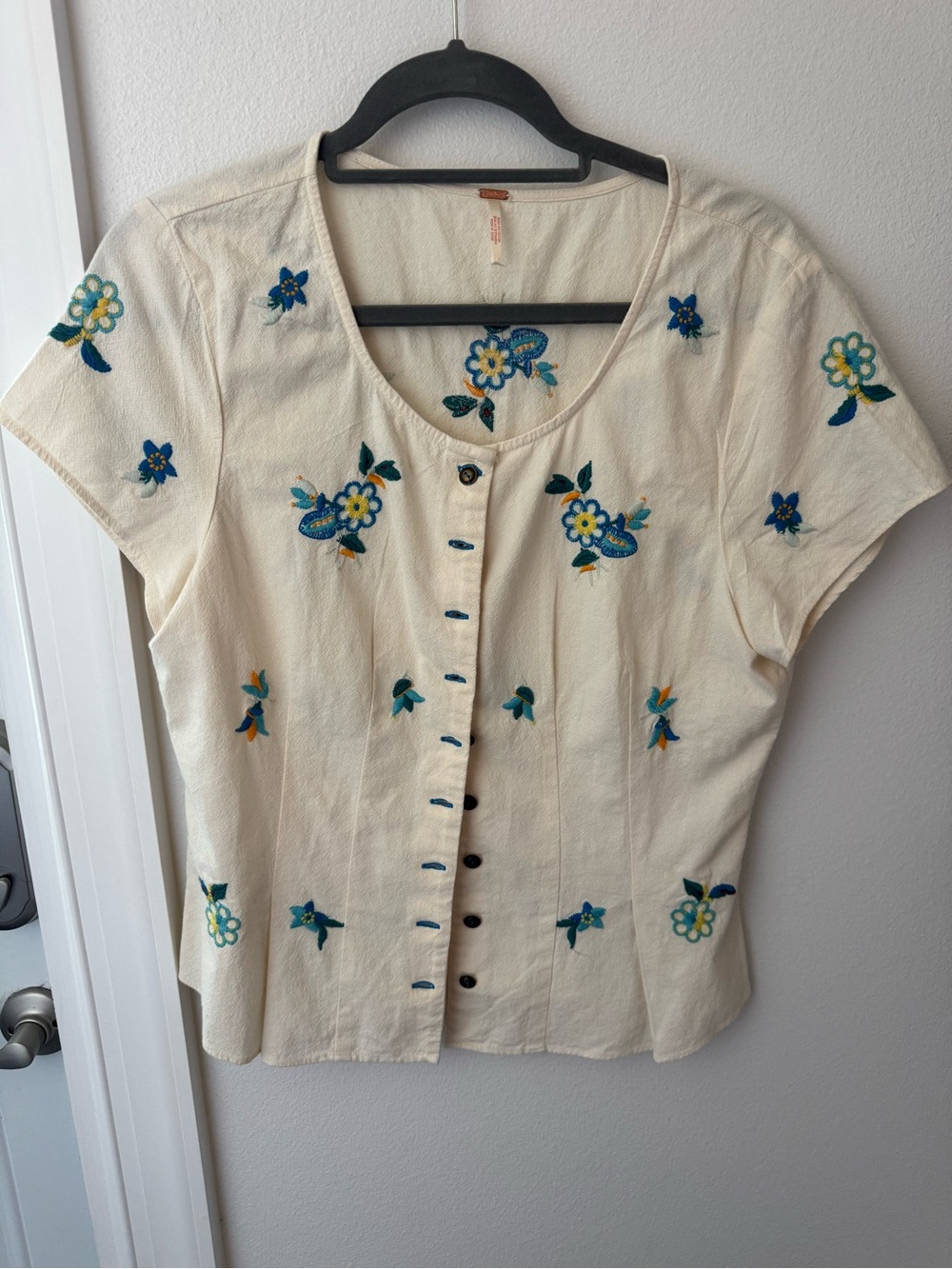 • Free People • NWOT Cream Floral Embroidered Button-Front Women's Top